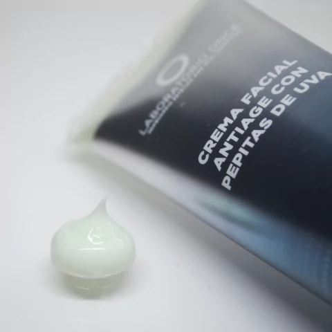 Crema Facial Antiage con Pepitas de Uva - Imagen 2